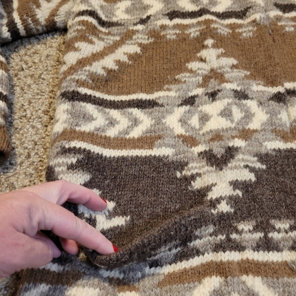 Lauren Ralph Lauren Exclusive Hand Knit  100% Wool Cardigan Sweater Size Small - Picture 10 of 11